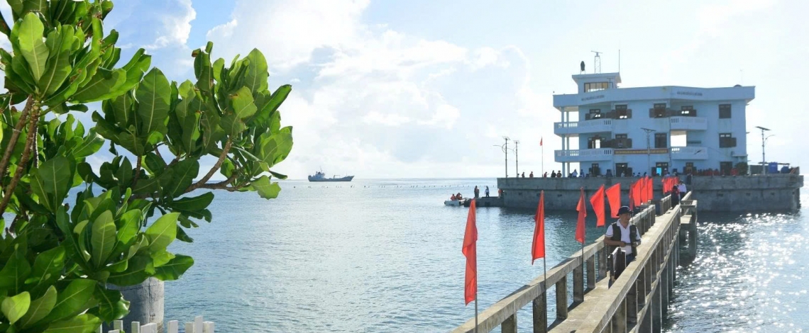 Resilient vitality of emerged and submerged features in the Spratly archipelago