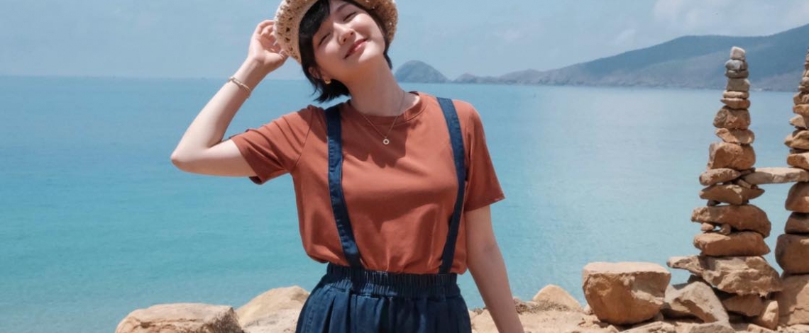 Thời trang đơn giản của Hải Tú - "Nàng thơ" của Sơn Tùng M-TP