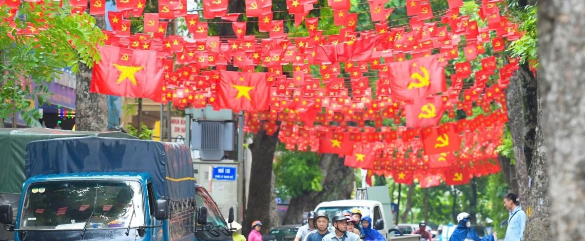 Hanoi sparkles with flags and decorations ahead of National Day celebrations