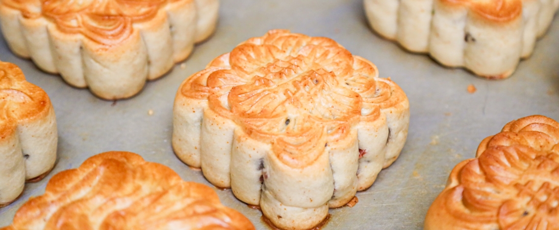 Moon cake makers preserve authentic flavours for Mid-Autumn Festival