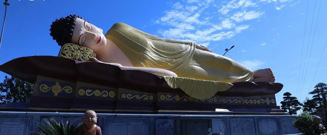 Exploring pagoda housing Vietnam's largest jade Amitābha Buddha