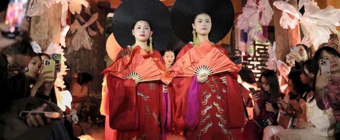 Traditional costumes on show at Hanoi's Old Quarter