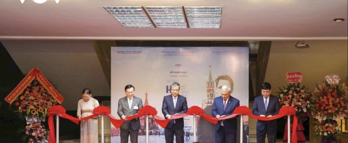 Exhibition presents 260 items tracing Ho Chi Minh’s footsteps in Russia