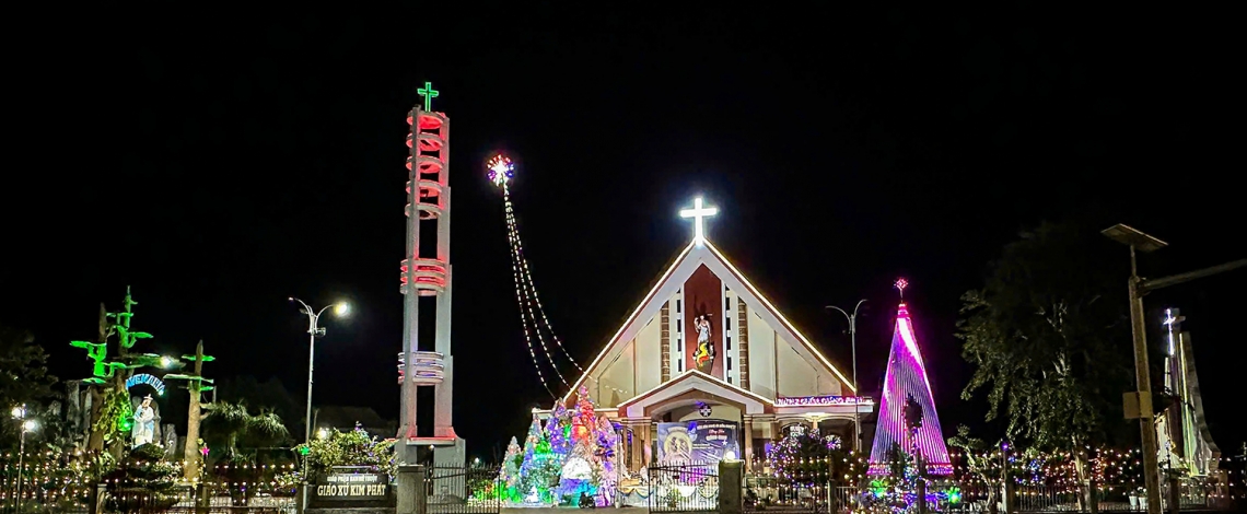 Rộn ràng không khí đón Giáng sinh trên cao nguyên Đắk Lắk