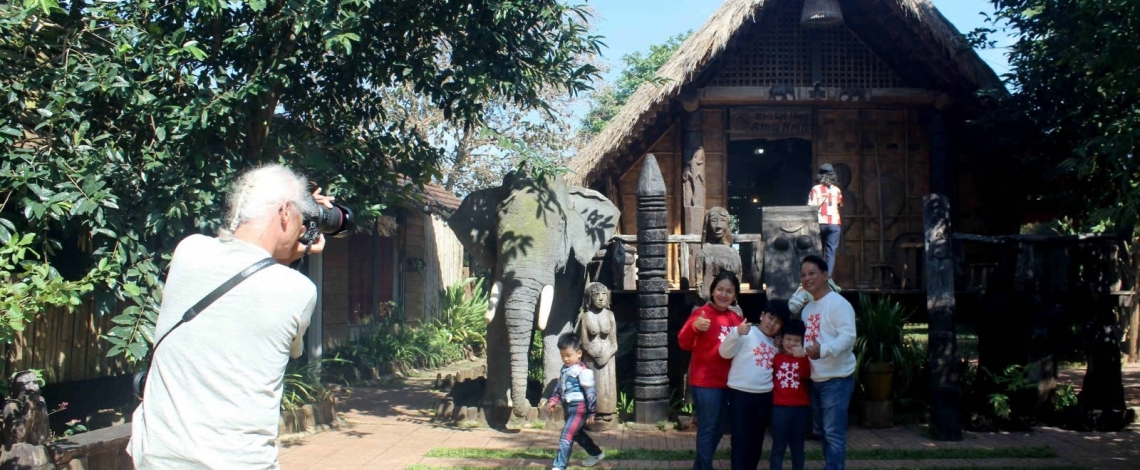 Gong performances and cultural experiences draw visitors to Dak Lak in New Year