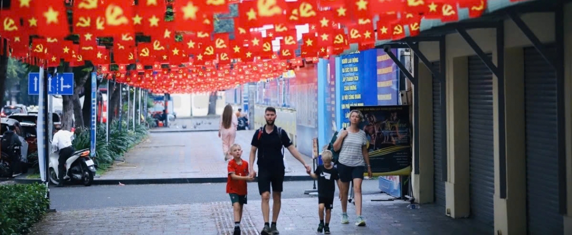 HCM City streets dressed in colour ahead of Lunar New Year and Party Congress