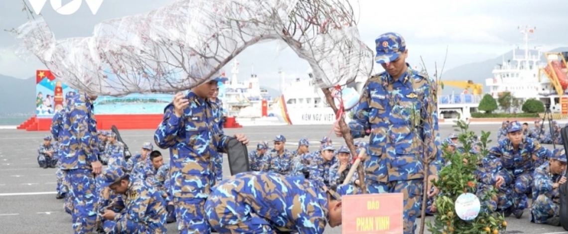 Bringing early spring to Truong Sa