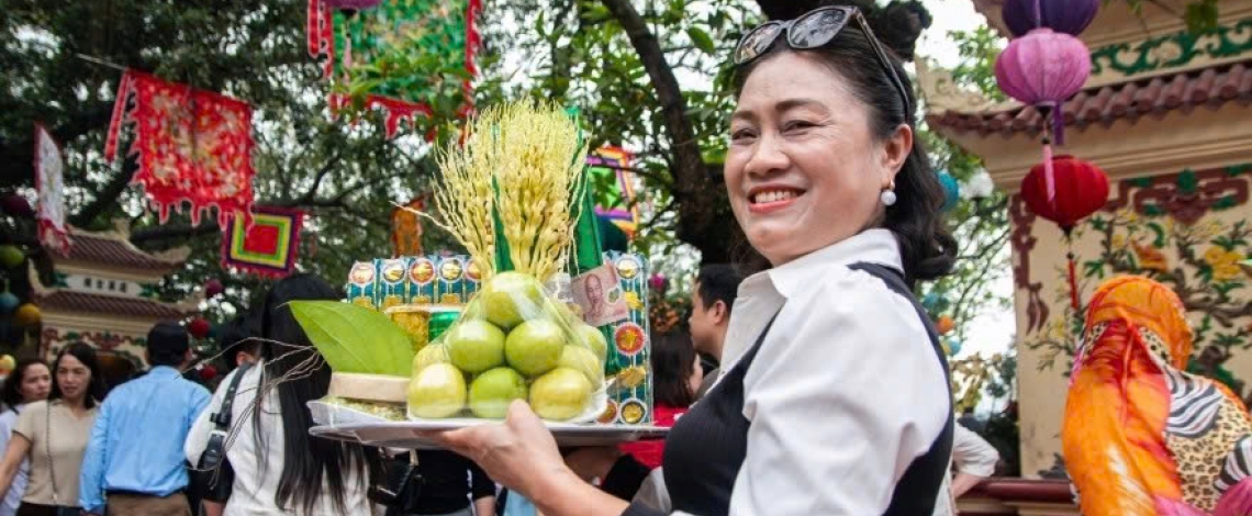 Crowds gather at Hanoi temples, pagodas for First Full Moon Festival prayers