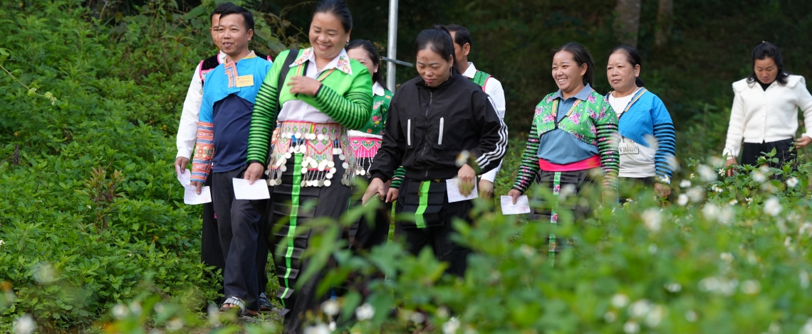 Đồng bào các dân tộc vùng biên xứ Thanh nô nức đi bầu cử