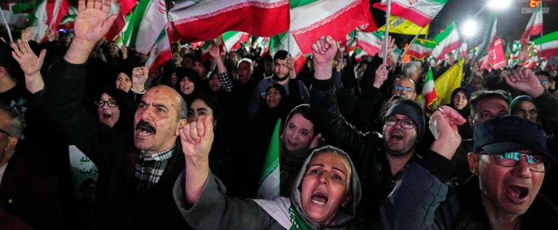 Người dân Iran xuống đường bày tỏ sự ủng hộ đối với Chính phủ