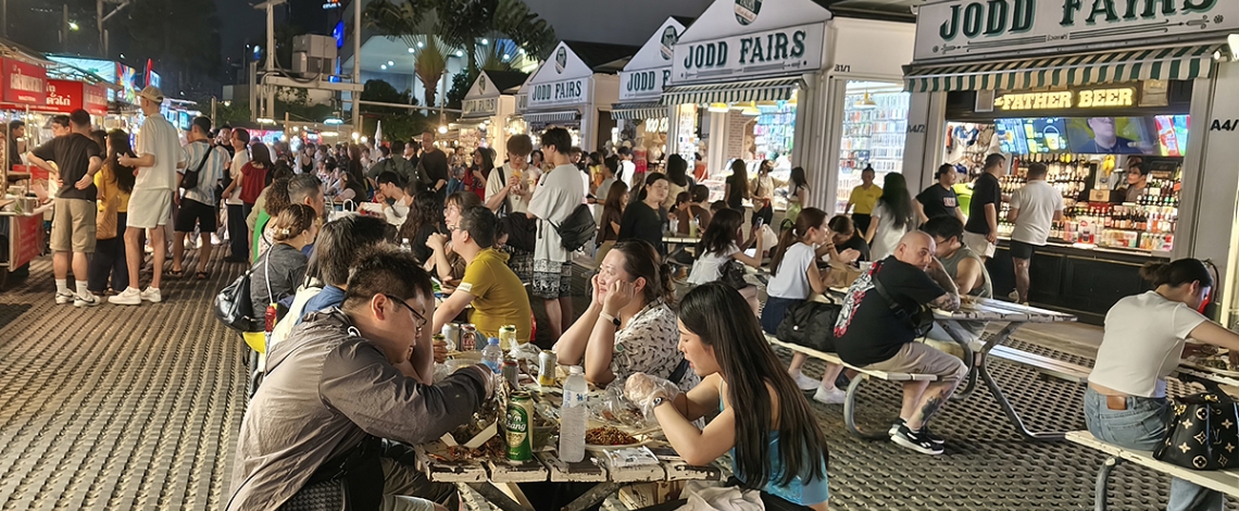 Chợ đêm Jodd Fairs, “thiên đường” ẩm thực đường phố ở Bangkok