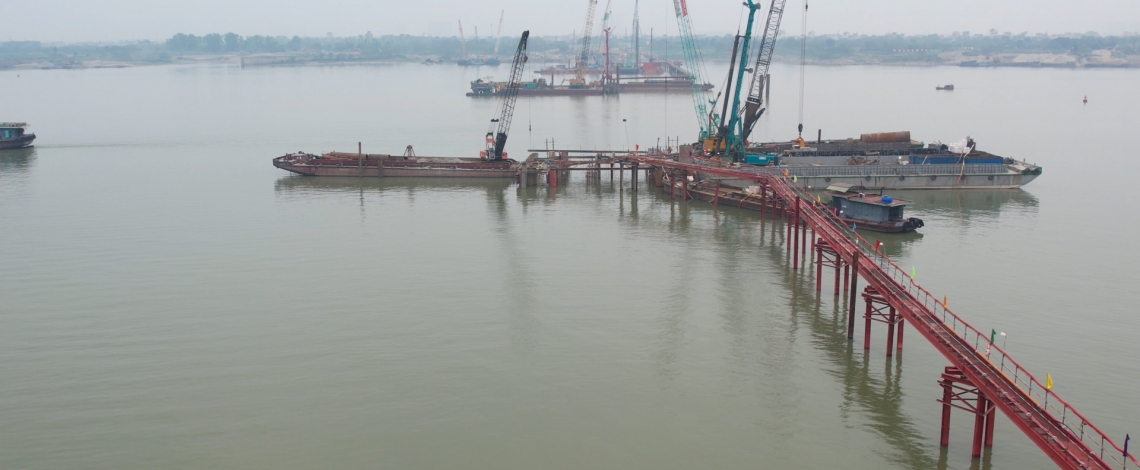 Thần tốc thi công cầu Thượng Cát, Hà Nội để kịp vượt lũ sông Hồng