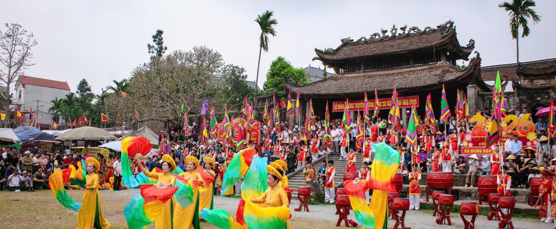 Về xứ Đoài vui hội truyền thống Đình So