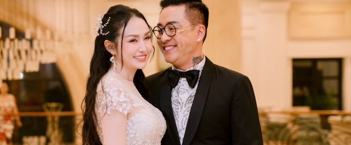 Sao Việt 6/4: Vợ chồng ca sĩ Tuấn Hưng kỷ niệm 12 năm cưới