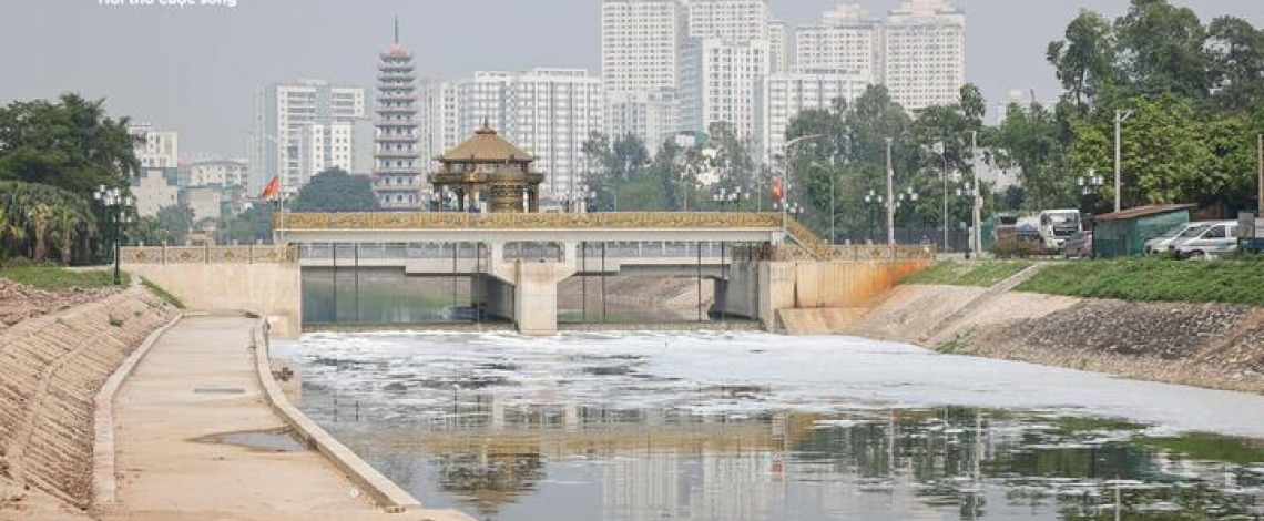 Sau 6 tháng hồi sinh, dòng "sông chết" ở Hà Nội thay đổi ra sao?