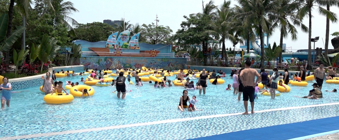 Nghỉ lễ 30/4 - 1/5, nhiều người ở Hà Nội chọn du lịch nội đô