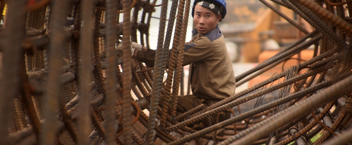 Cầu Ngọc Hồi tăng tốc thi công trước áp lực giá nhiên liệu và vật liệu tăng cao