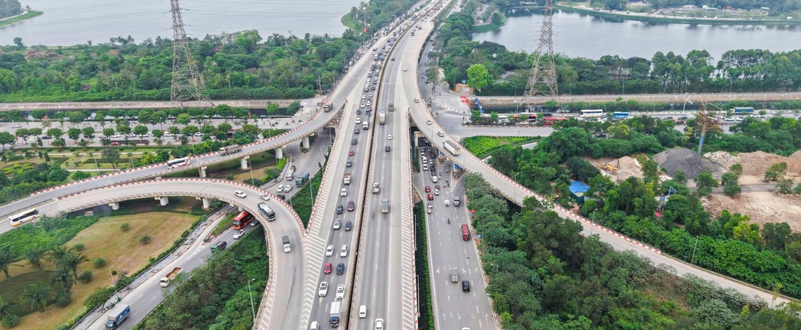 Người dân trở lại Hà Nội sau kỳ nghỉ Giỗ Tổ, nhiều cửa ngõ giao thông thuận lợi