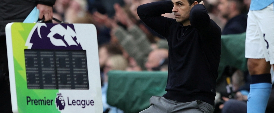 Loạt biểu cảm "khó đỡ" của Mikel Arteta trong ngày Arsenal thua Man City