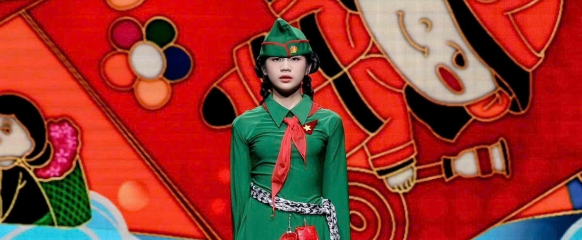 Vietnamese child models make impression on Shenzhen Fashion Week runway