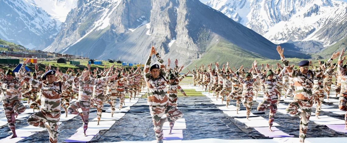 Hàng triệu người trên khắp thế giới cùng tập yoga trong ngày 21/6