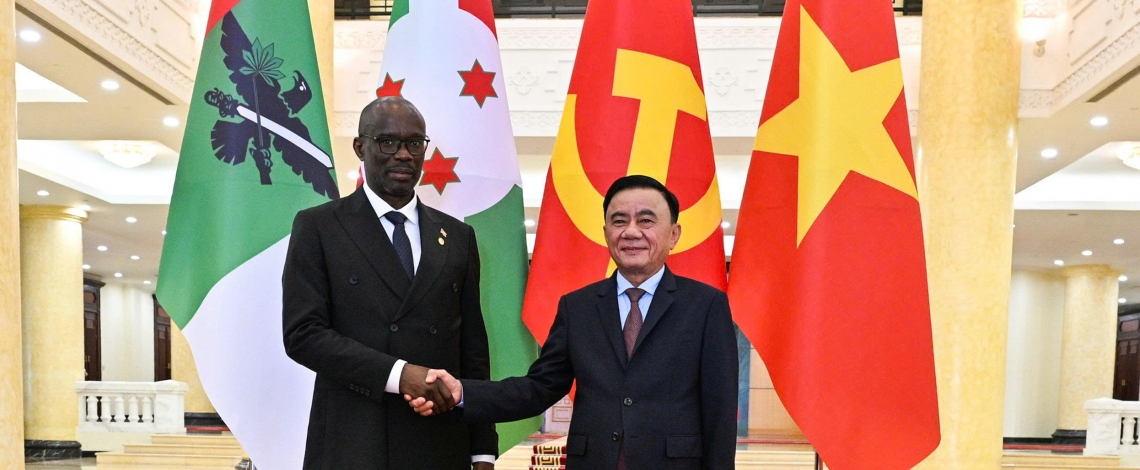 Thường trực Ban Bí thư Trần Cẩm Tú tiếp Tổng Thư ký Đảng CNDD-FDD Burundi
