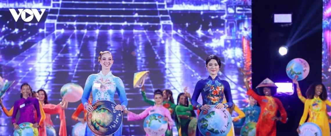 111 beauties grace Miss World 2026 stage in Vietnamese Ao Dai