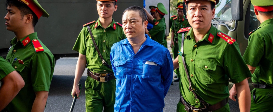 Cựu Viện trưởng Pháp y tâm thần Trung ương và hơn 60 bị cáo hầu tòa