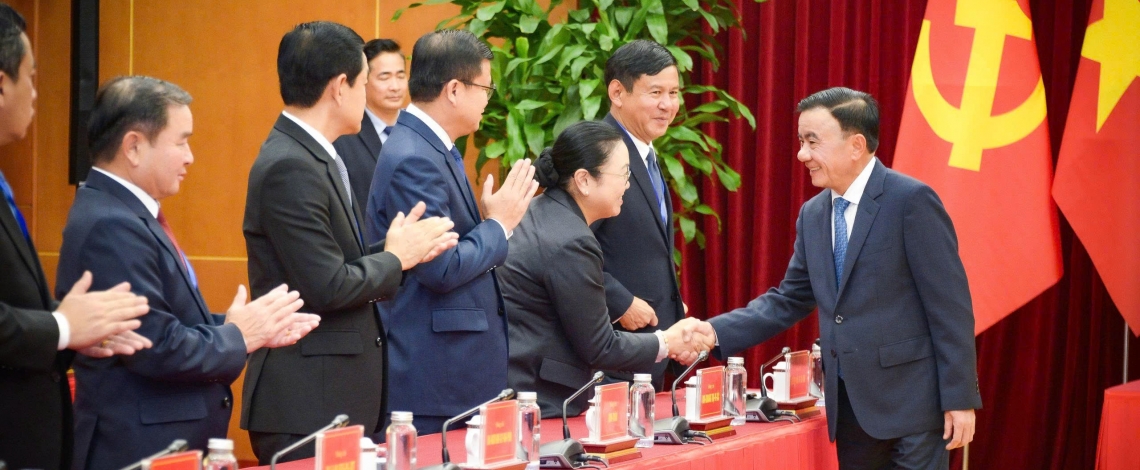 Thường trực Ban Bí thư tiếp đoàn cán bộ của Đảng Nhân dân Cách mạng Lào