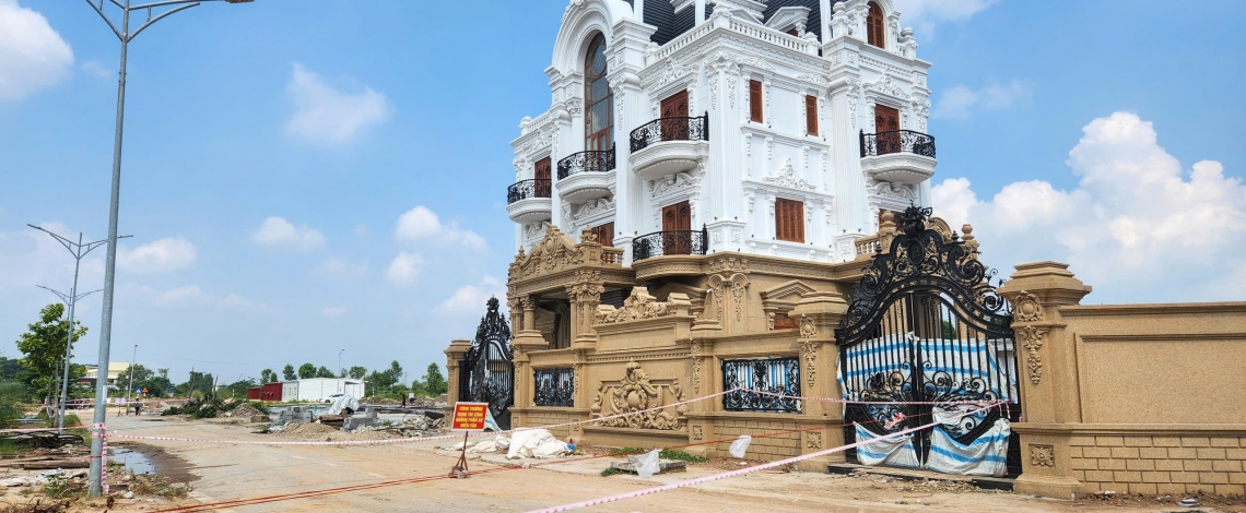 Thần đèn di chuyển biệt thự gần 1.000m² để làm đường kết nối sân bay Gia Bình