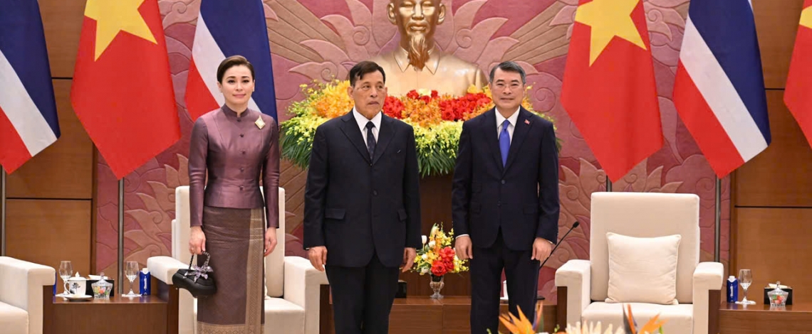 Thủ tướng Lê Minh Hưng hội kiến Nhà vua và Hoàng hậu Thái Lan