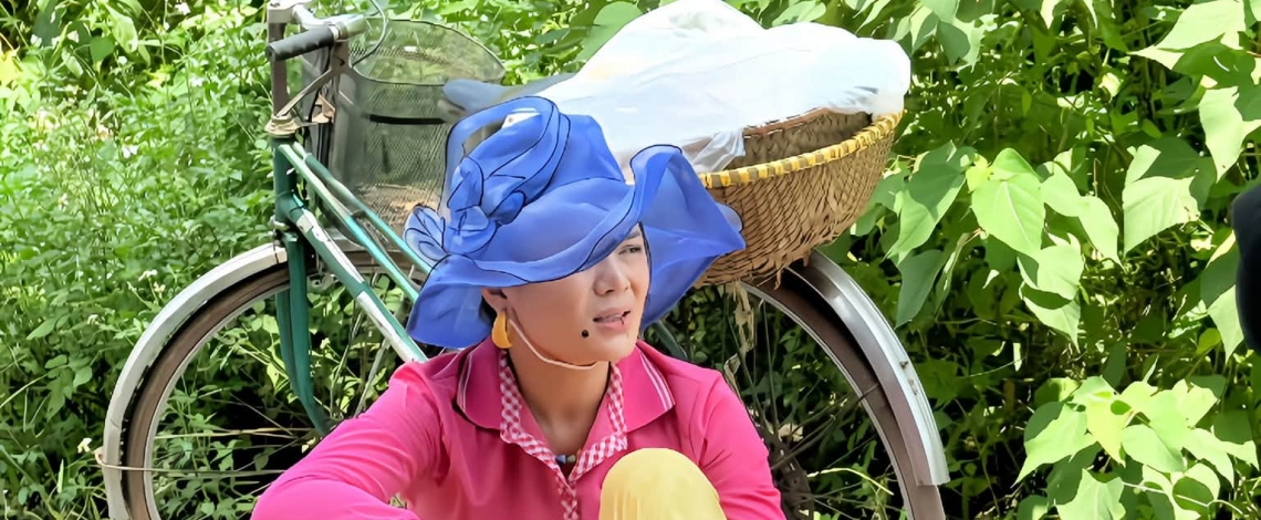 Nữ diễn viên quê Thanh Hóa gây chú ý với màn chặn xe “cưa” Duy Hưng
