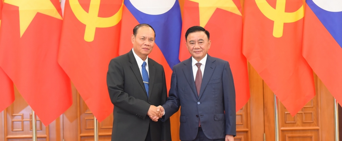 Thường trực Ban Bí thư Trần Cẩm Tú chủ trì lễ đón Thường trực Ban Bí thư Lào