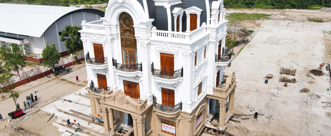 Di dời thành công biệt thự 4 tầng để làm đường kết nối sân bay Gia Bình