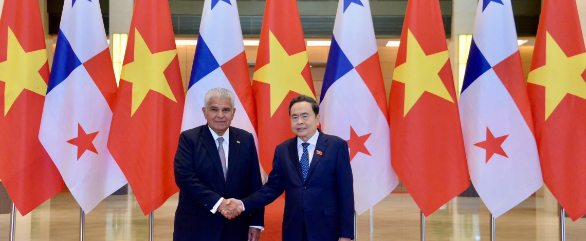 Chủ tịch Quốc hội Trần Thanh Mẫn hội kiến Tổng thống Cộng hoà Panama
