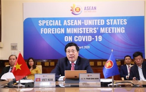 Deputy Prime Minister and Foreign Minister Pham Binh Minh at the event .jpg
