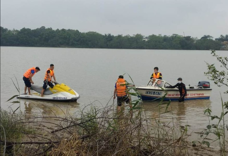 Trưởng phòng thuộc Cục thuế Thanh Hóa nhảy cầu tự tử do trầm cảm