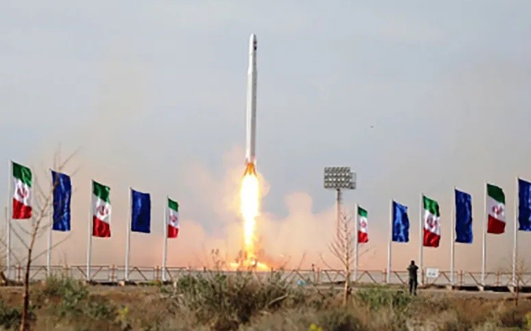 ve_tinh_quan_su_iran_noor_sepah_0.jpg