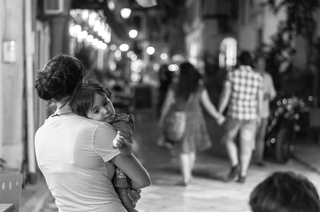 Khi bão dông ngang qua tổ ấm…