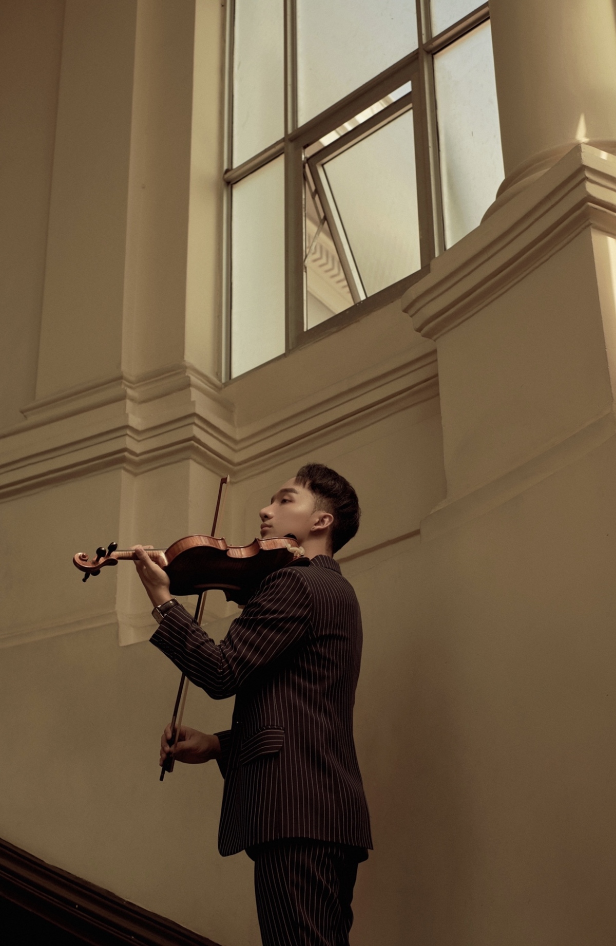 Nghệ sĩ violin Hoàng Rob.