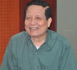 Nhà báo Hà Đăng
