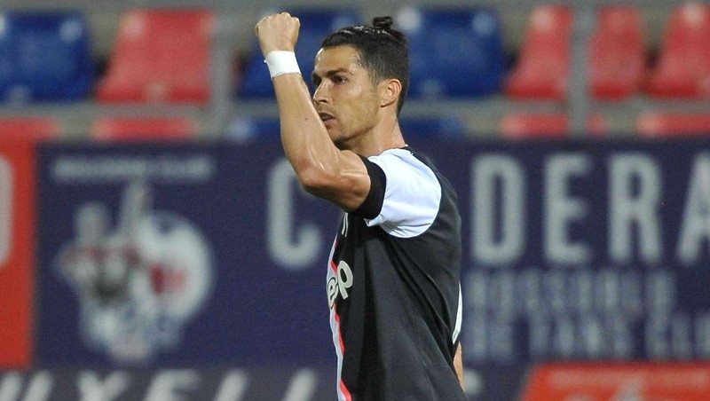 Ronaldo vượt qua Rui Costa để trở thành cầu thủ người Bồ Đào Nha ghi nhiều bàn thắng nhất tại Serie A (Ảnh: Getty)
