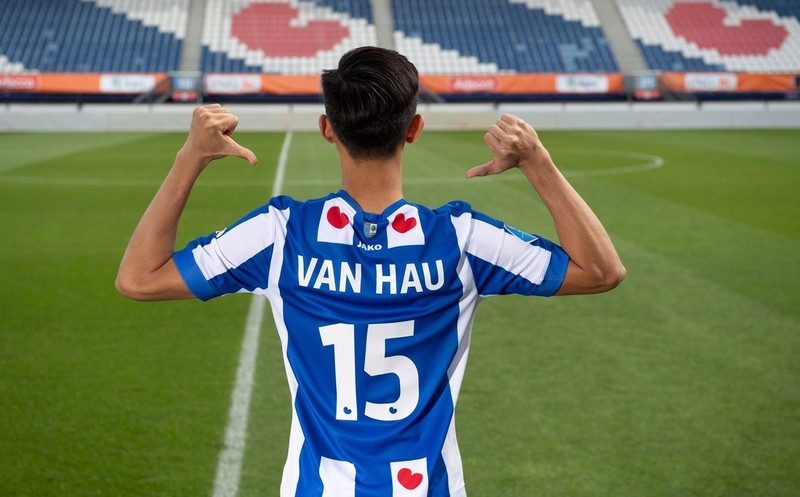 Văn Hậu khó tiếp tục ở lại Heerenveen vì Covid-19