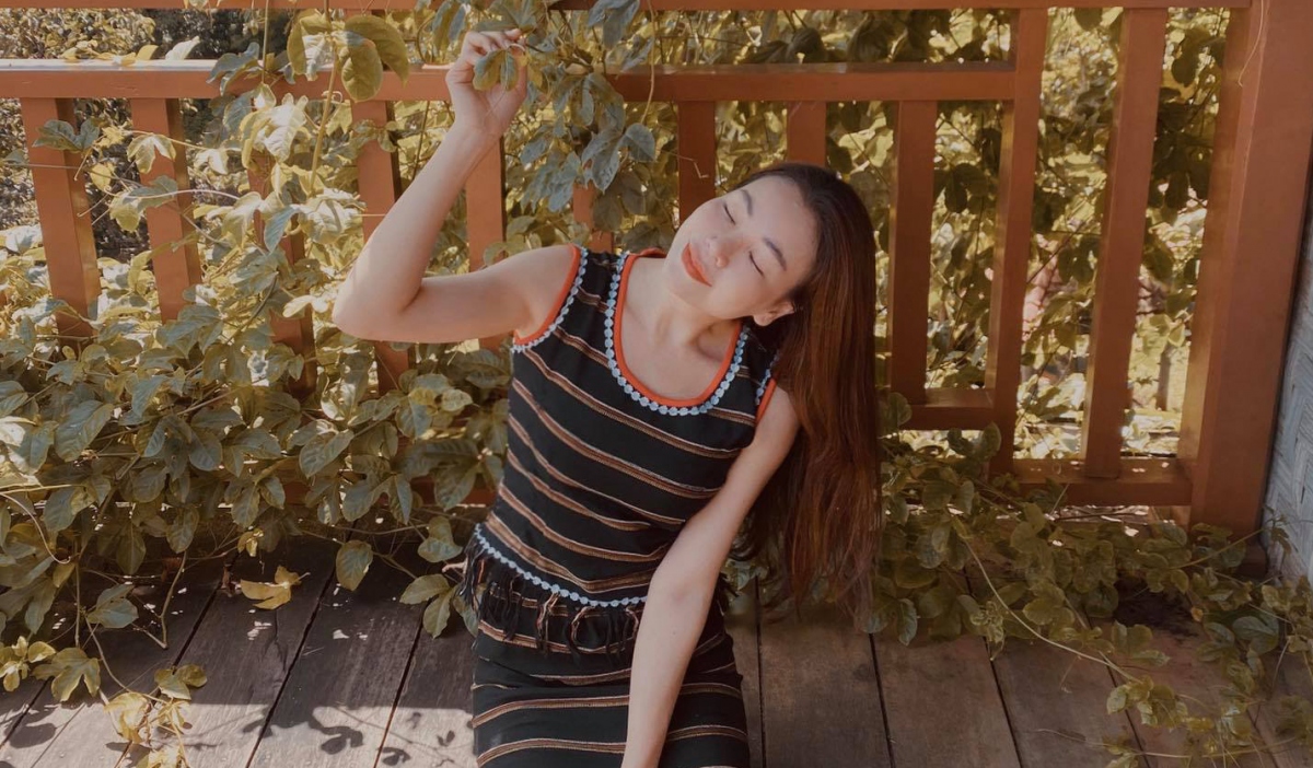 Tra Ngoc Hang ngoai.jpg