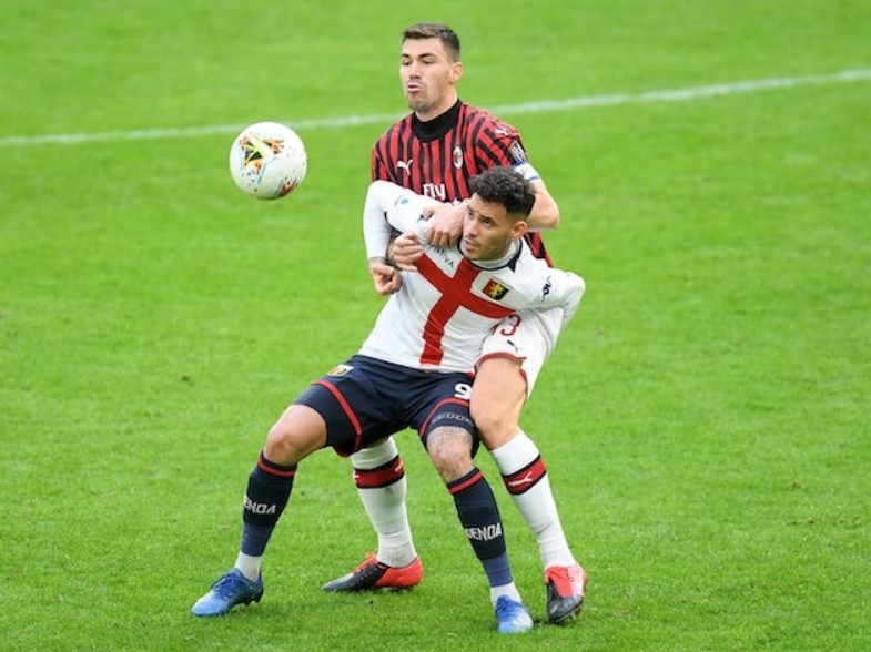 Alessio Romagnoli của AC Milan là 1 trong 3 trung vệ nằm trong danh sacsu mua sắm của MU ở mùa hè năm nay (Ảnh: Reuters).
