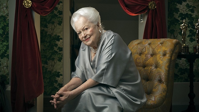 olivia_de_havilland_portrait.jpg