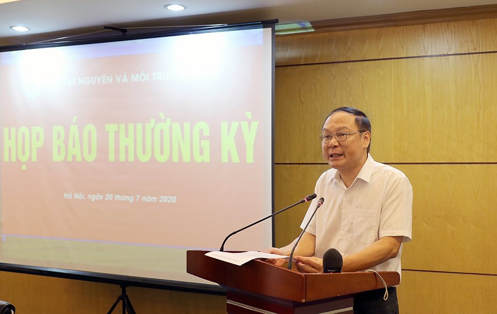 Thứ trưởng Bộ TN-MT Lê Công Thành chủ trì họp báo thường kỳ Quý II năm 2020
