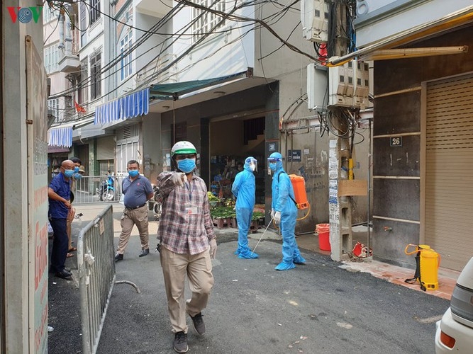 Hanoi district disinfected following suspected positive COVID-19 case