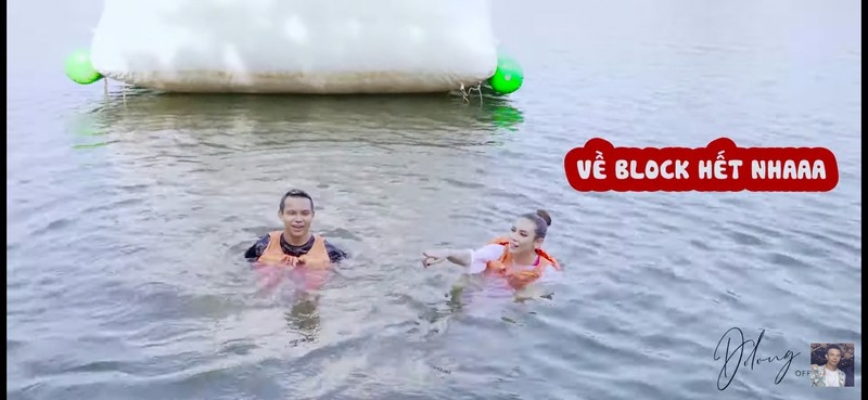 Võ Hoàng Yến tuyên bố “sẽ block hết fan” khi liên tục bị đẩy ngã xuống sông