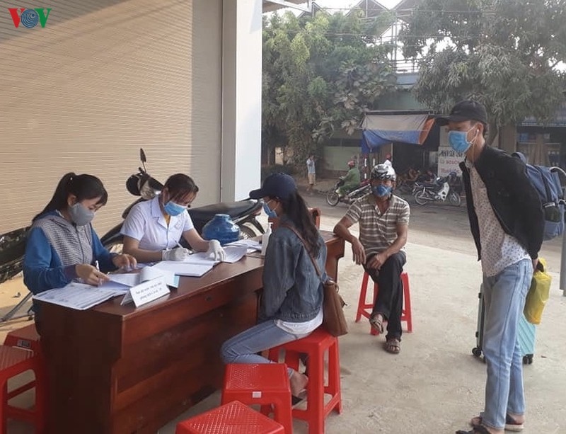Gia Lai cách ly y tế đối với 4 người cư trú tại địa phương, đi cùng chuyến xe với nữ sinh dương tính Covid-19 tại tỉnh Đắk Lắk.